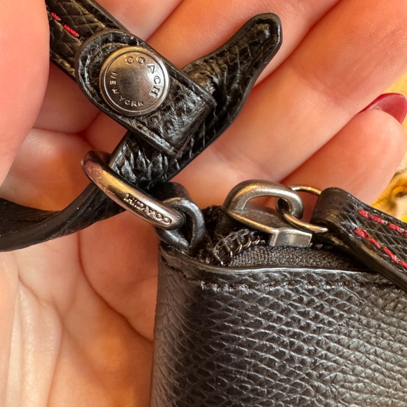 Coach Story Patch LG Wristlet Black Crossgrain Leather Red Letters Gunmetal HRDW - Picture 6 of 11